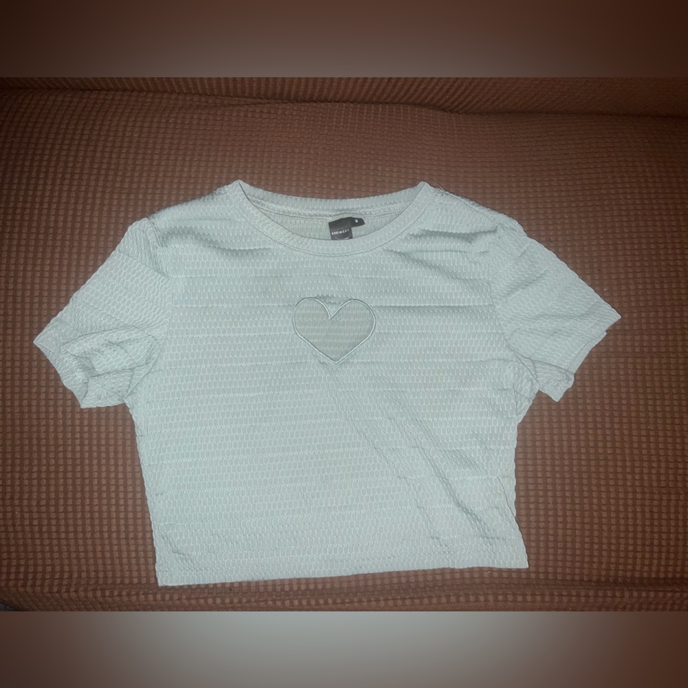 Light Mint Heart-Accent Women’s Cropped-Style Top